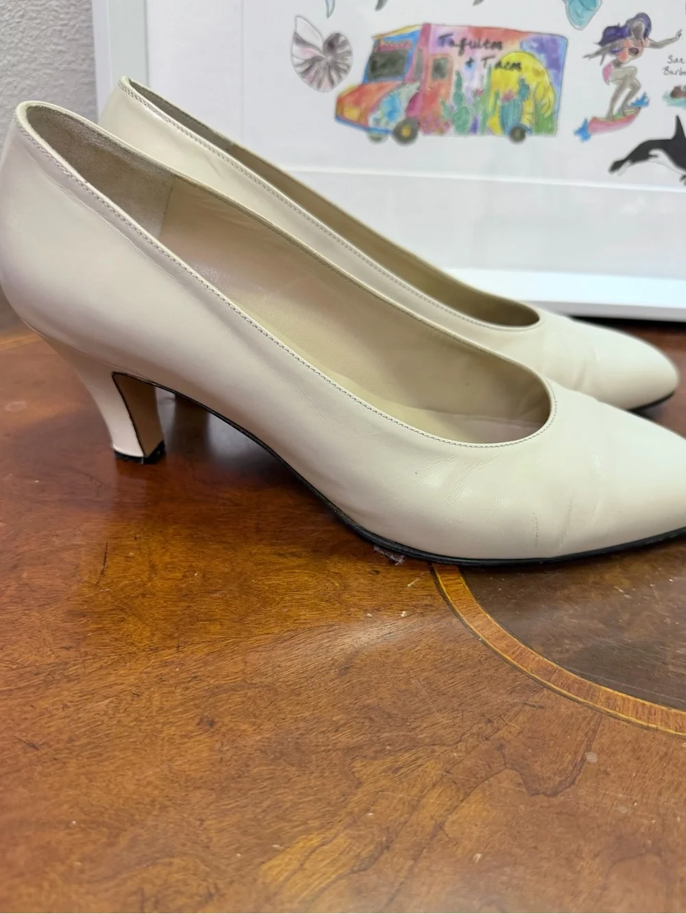 Salvatore Ferragamo Ivory Leather Pointed-Toe Pumps size 8